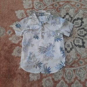 Casual button down white summer short sleeve shirt.